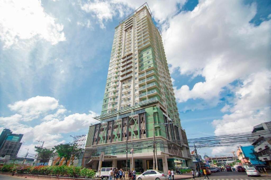 2313 Sun Vida Tower Aparthotel Cebu Екстериор снимка